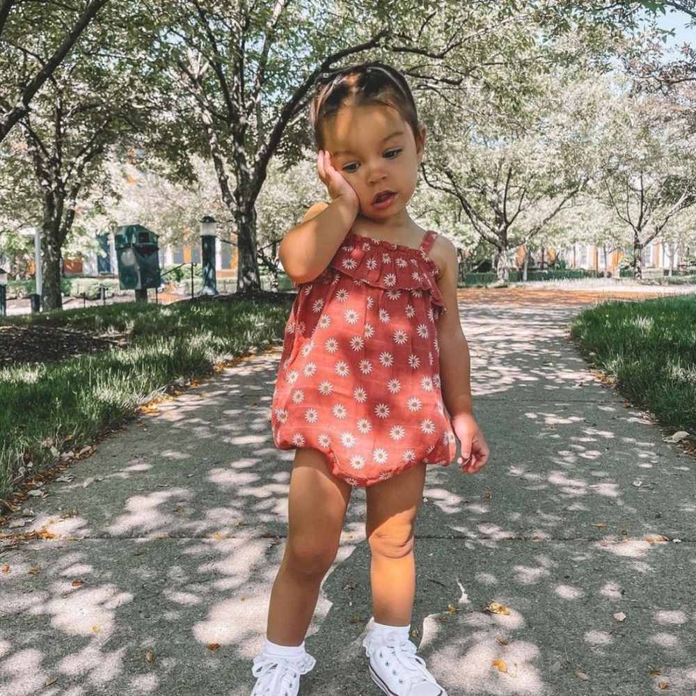 💙5/$25💙HP Angel Dear Muslin Ruffle Daisy Sunsuit NWT - Picture 2 of 11